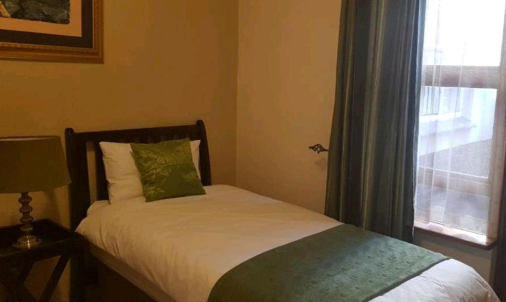 Orange Hotel
